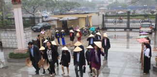 Thứ trưởng Bộ Văn hóa, Thể thao và Du lịch làm việc với Bảo tàng Văn hóa các dân tộc Việt Nam