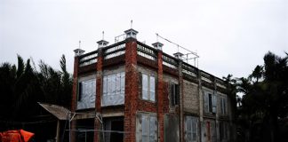 Độc đáo ngôi nhà bằng vỏ chai