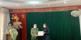 Bảo tàng Văn hóa các dân tộc Việt Nam đón nhận Bằng khen trong phong trào thi đua Vì an ninh Tổ quốc.