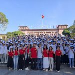 Trường THPT Phủ Thông (huyện Bạch Thông, tỉnh Bắc Kạn cũ, nay là phường Bắc Kạn, tỉnh Thái Nguyên) tổ chức cho học sinh tham quan, học tập tại Bảo tàng Văn hoá các dân tộc Việt Nam