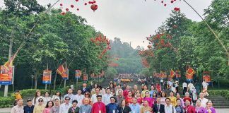 Hội di sản văn hoá Việt Nam thành kính dâng hương báo công các Vua Hùng